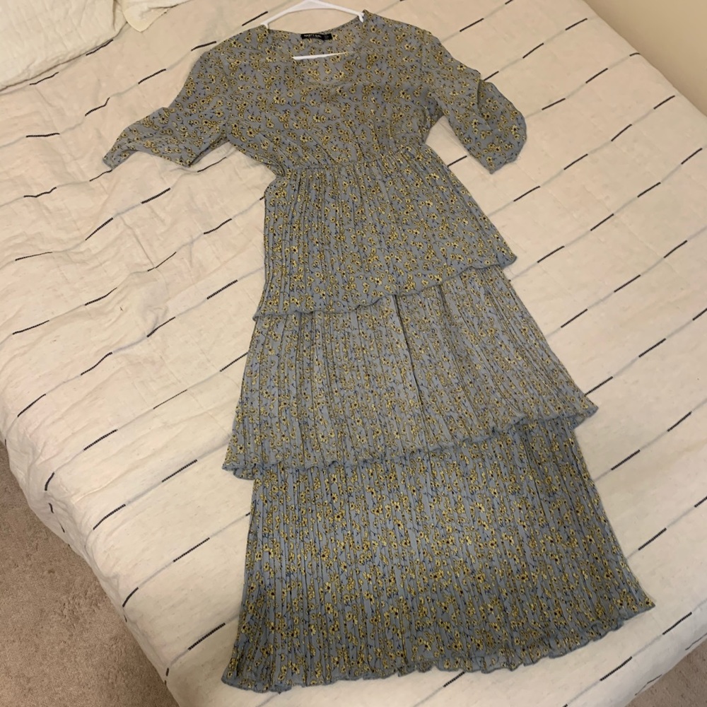 NASTY GAL MAXI FLORAL DRESS